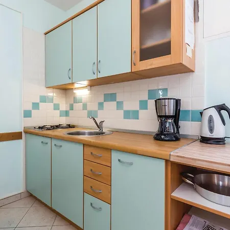 1 Bedroom Beautiful In Moscenicka Draga