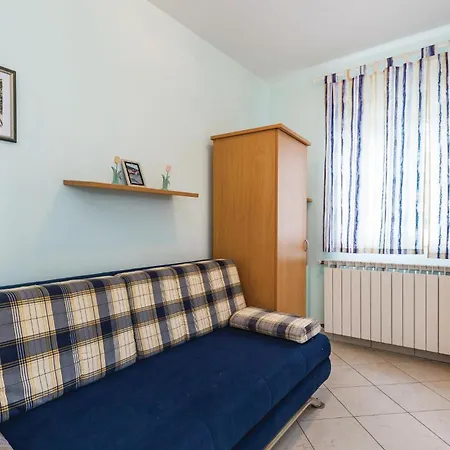 1 Bedroom Beautiful In Moscenicka Draga