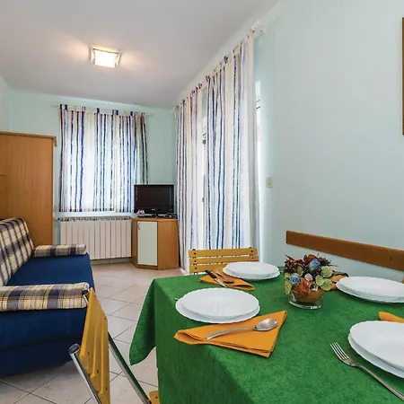 1 Bedroom Beautiful In
